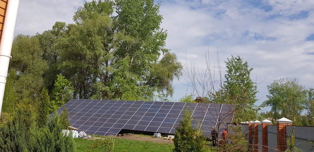Сумська обл, м.Ромни. 30 кВтг. Інвертор - Zeversolar Zeverlution Pro 30, Панелі - JinkoSolar 275 poly